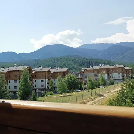 Miro's Family -close To The Woods, Mountain View * Μπάνσκο