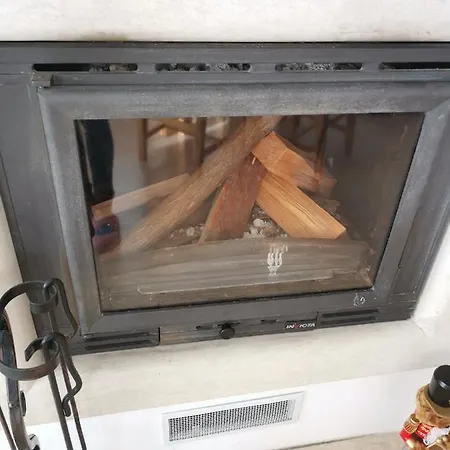 Miro's Family -close To The Woods, Mountain View Apartment Bansko